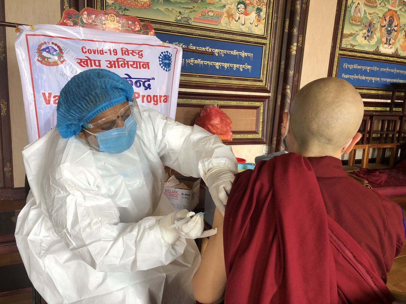 Vaccination at Thrangu Shelkar &mdash; photo 8