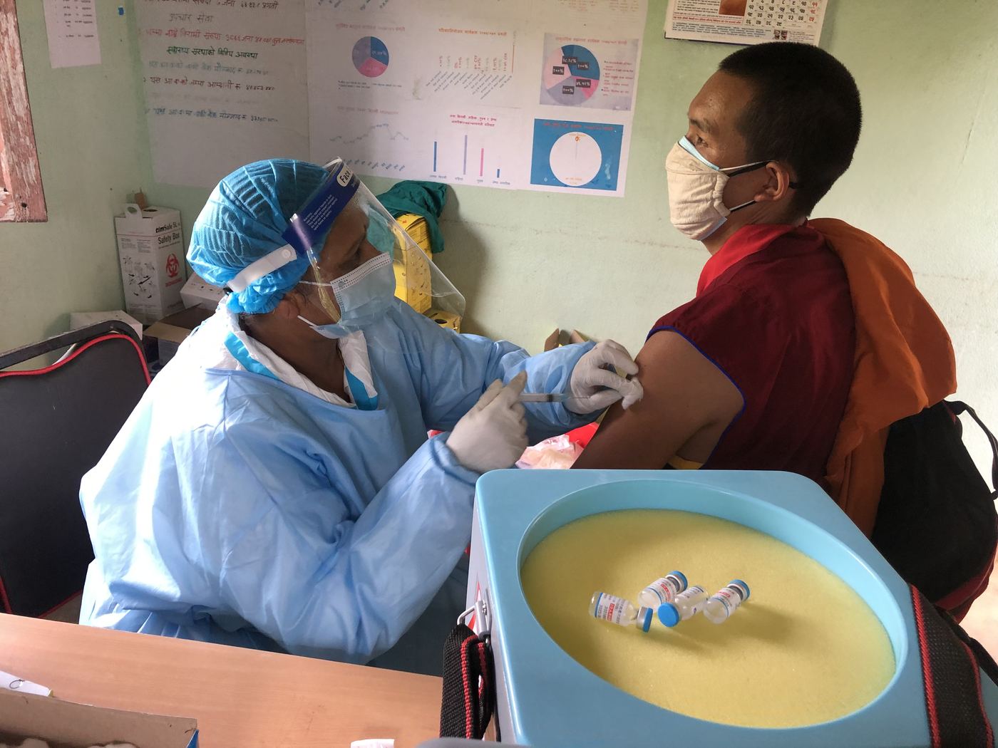 Vaccination at Thrangu Shelkar &mdash; photo 17